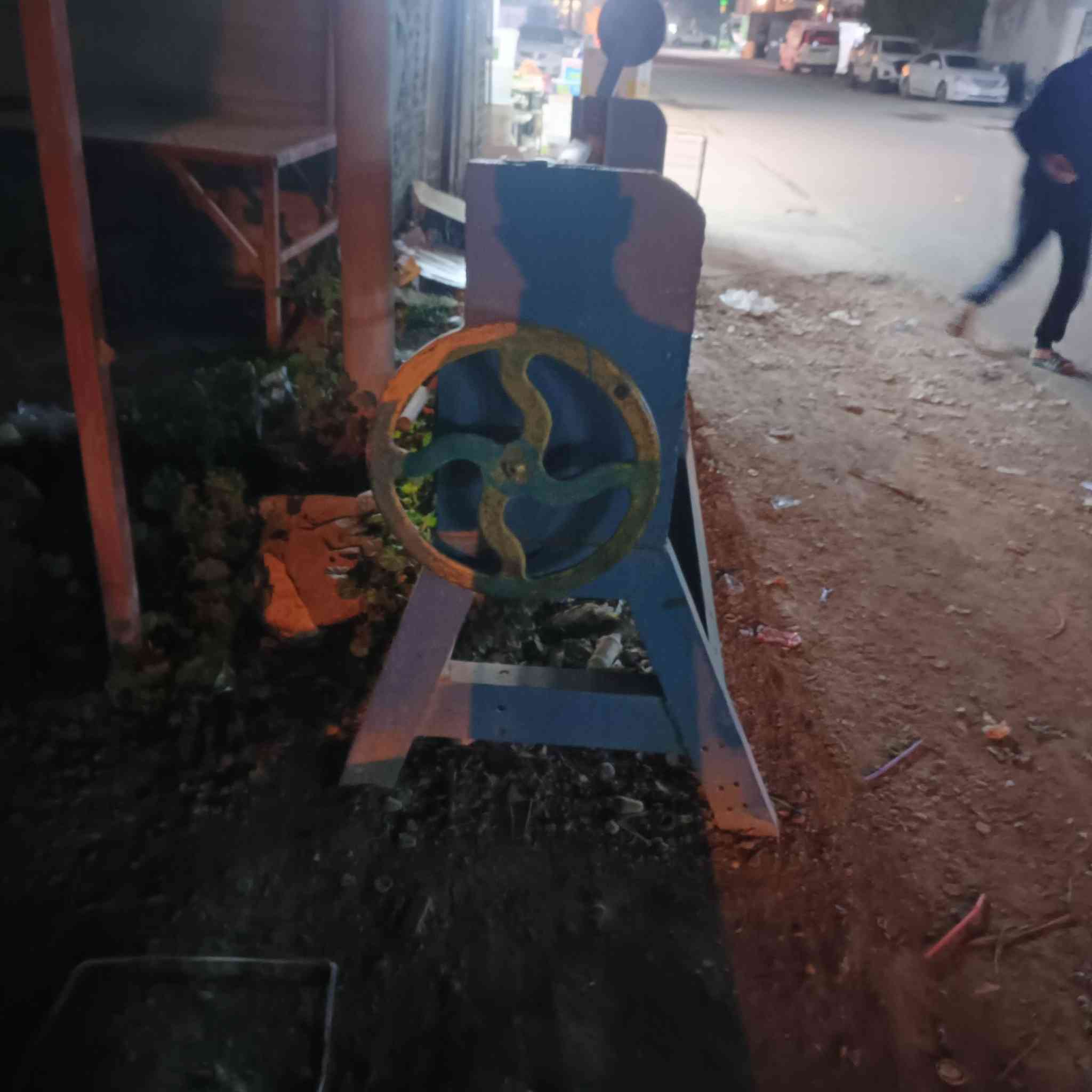 معواجه امنيوم للبيع طول 215 جديدة مشتغله قليل السعر مليون المكان بغداد الطارميه ناحية ***********
