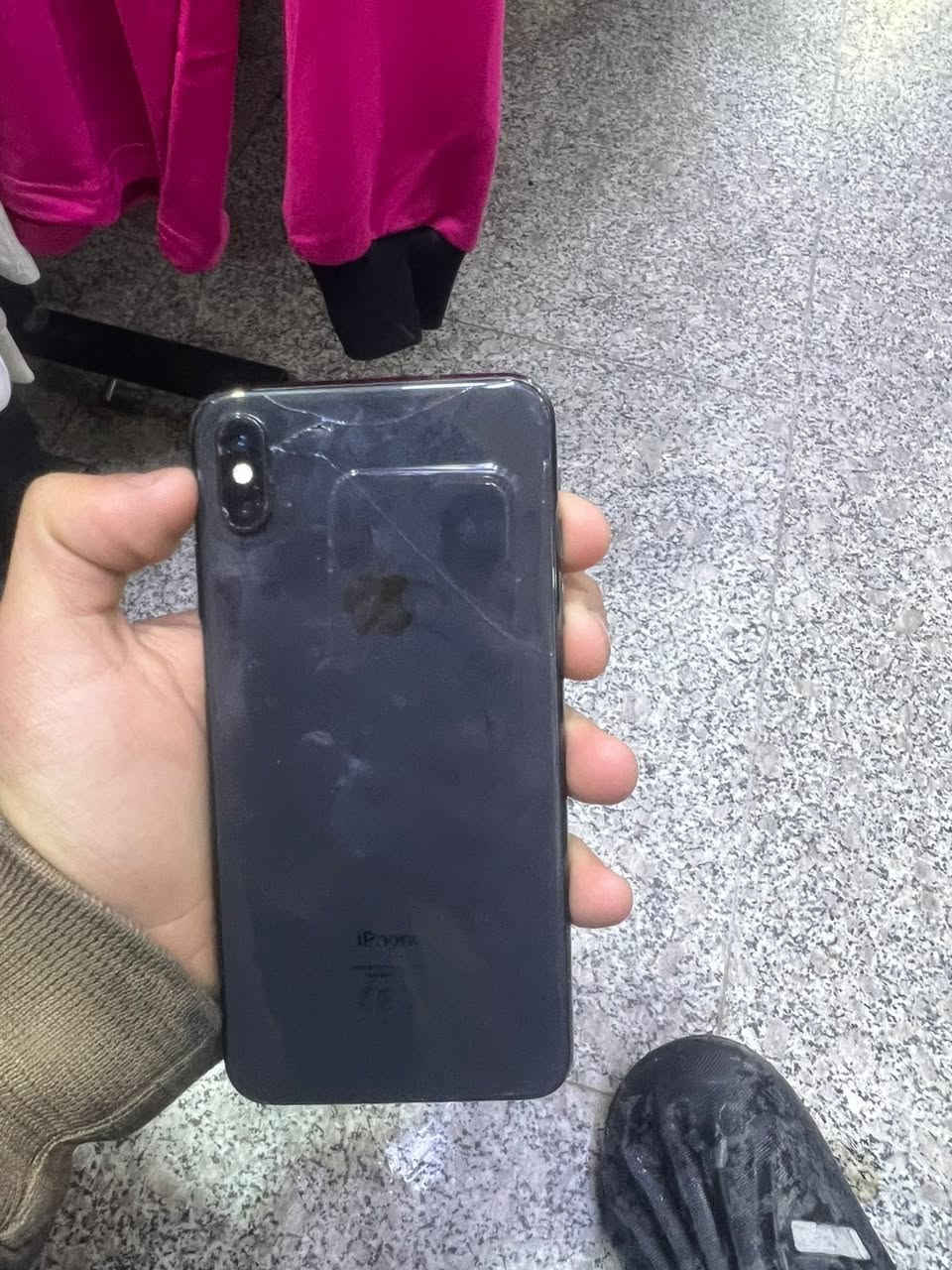 آيفون اكس ماكس 256
ذاكره 256 

بطاريه 100 مبدله اصليه من ابل شرط بدون 

صرف الجهاز لوك فقط فيس إيدي واكف شاشه حيل حلوه وبدون أي عيب شرط كامرات دمعه سماعات حيل عاليات سيم كارت شغال حيل حلو الجهاز

سعره 160 ألف وبيها مجال بشراي 

عنواني كركوك طريق بغداد 

***********
