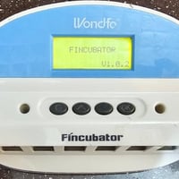 جهاز تحليل مناعي فلوري مستخدم لكن بحاله جيده و مع سديه متحركه  مع فرن ...