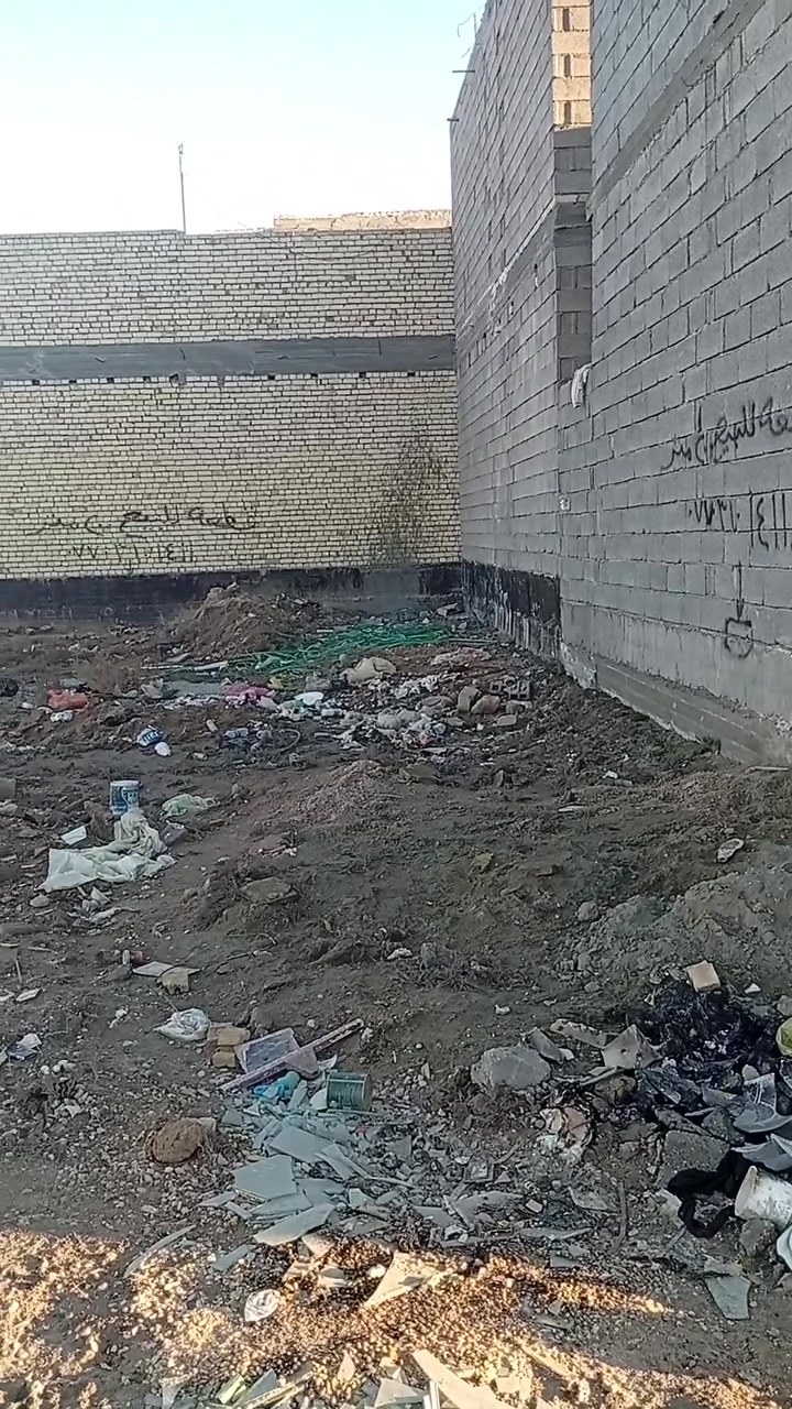 بسم الله الرحمن الرحيم قطعه للبيع مساحة 200متر سند 25 بسمي من صاحب الأرض كافة الخدمات ماء كهرباء مجاري منطقة مسكونة مقابل 3مأسسات خيرية ومدرسة حكوميةخلف جامعة كربلاء طريق ياحسين تبعد عن الامام 4كيلو عن طريق الزوار 150متر تصلح سكن أو حسينية السعر46مليون بي مجال الاستفسار*********** بية واتساب
             ***********
