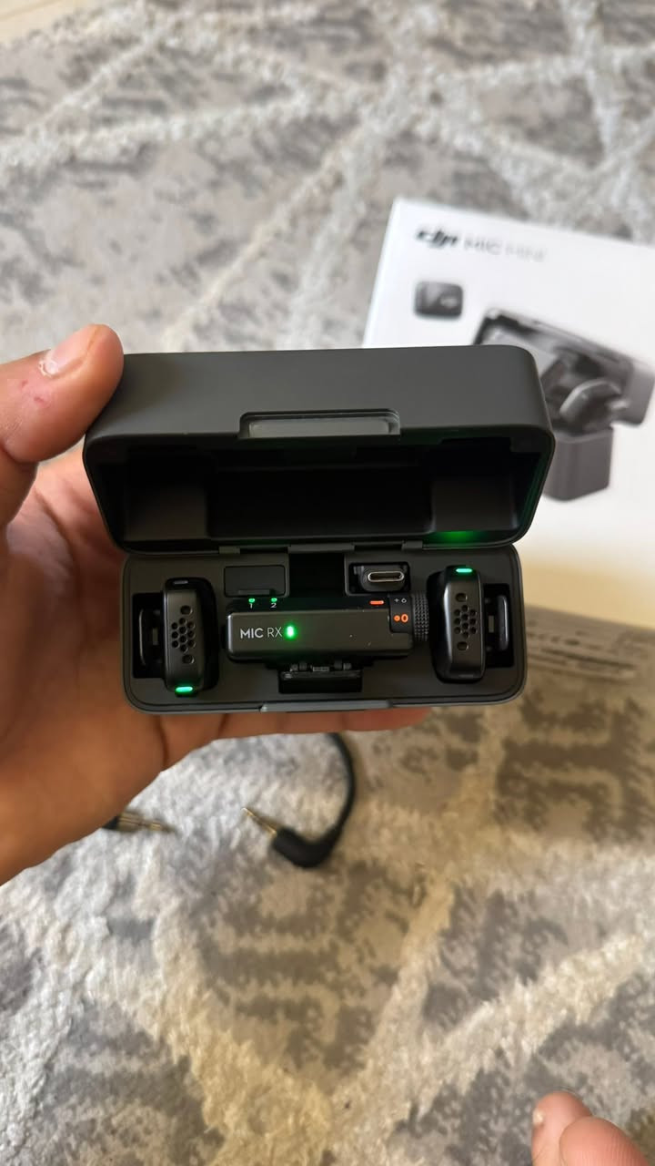 نك مايك dji mini نوعية ممتازة جداً ومعروفة بجودة الصوت والعزل
ملحقاته كاملة ونظيف بدون اي نقص السعر 160 الف وبي مجال بسيط مكاني بغداد ***********
