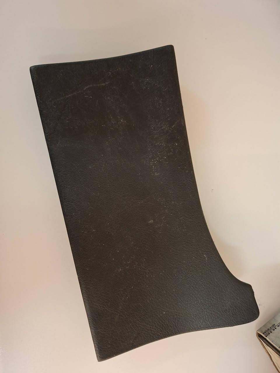 سلام عليكم
غراض بيجو 307
***********
واليحتاجهن ماقصر ويا
