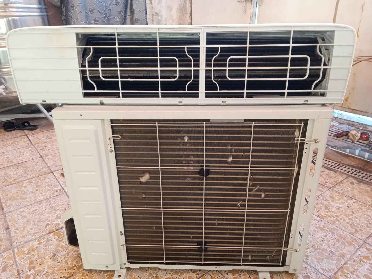 سلام عليكم
سبلت طن ونص أوكس أنتاج 2022 الشهر الخامس نضافته 90/100الجهاز جداً نضيف اي تصليح مداخل كامل اي نقص مابي جيب وشد  للبيع اي استفسار مراسله الصفحه او الاتصال ع ***********
