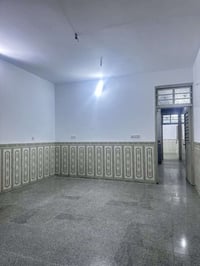 للايجار مشتمل  طابق ارضي في حي اور خلف عمار ابن ياسر مساحة 100 متر يحت...