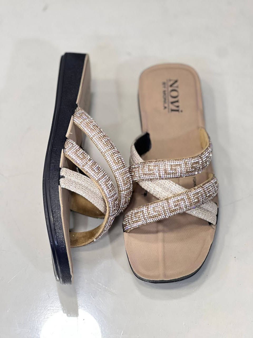 #شحاطه نسائي طبي
🔥🔥🔥 🔥🔥🔥
#الأناقة__الثقه__المصداقيه_بالتعامل
♥️♥️♥️♥️♥️♥️
العنوان / بابل - الأسكندرية - شارع الخضر 
*********** فايبر واتساب تليكرام انستاqa_85a،🚙🚙🚙
