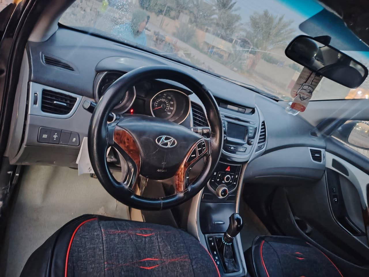 السلام عليكم النترا موديل 15 حادثه البنيد طاك ايرباك الستيرن مكينه وكير خير من الله السياره حلوة ونضيفه دواخل نضيفه دوشمه كوستر رقم بغداد السعر 115 وبيه مجال الاتصال على الرقم *********** مكان بغداد المعامل
