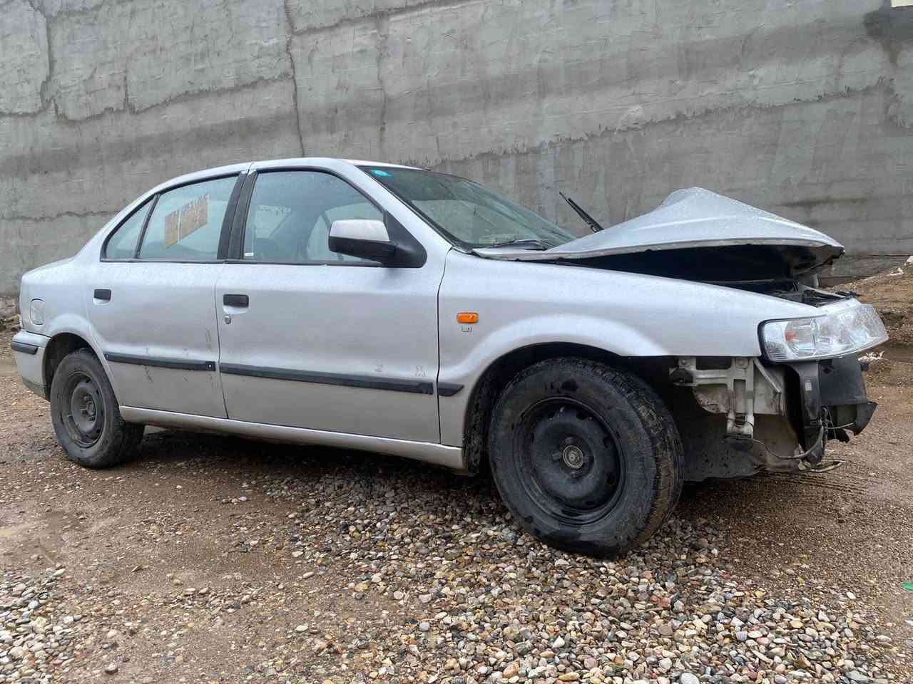 للبيع سياره على حادثها رقم بغداد انكليزي باسمي ومميز حلو رقمها كير ومكينه جدد تبريد منضومه كامله ثلج هي سياره جانت جاهزه قبل الحادث 
عنواني بغداد وسياره بديالى عفتها 
***********
