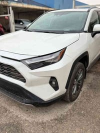 راف فور هايبرد لمتد(فول مواصفات) موديل ٢٠٢٤ وارد لون ابيض صدفي ايرباك ...