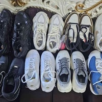 عندي هاي الاحذية الي يريد يستفسر يدخل خاص او الاتصال بهذا الرقم.   077...