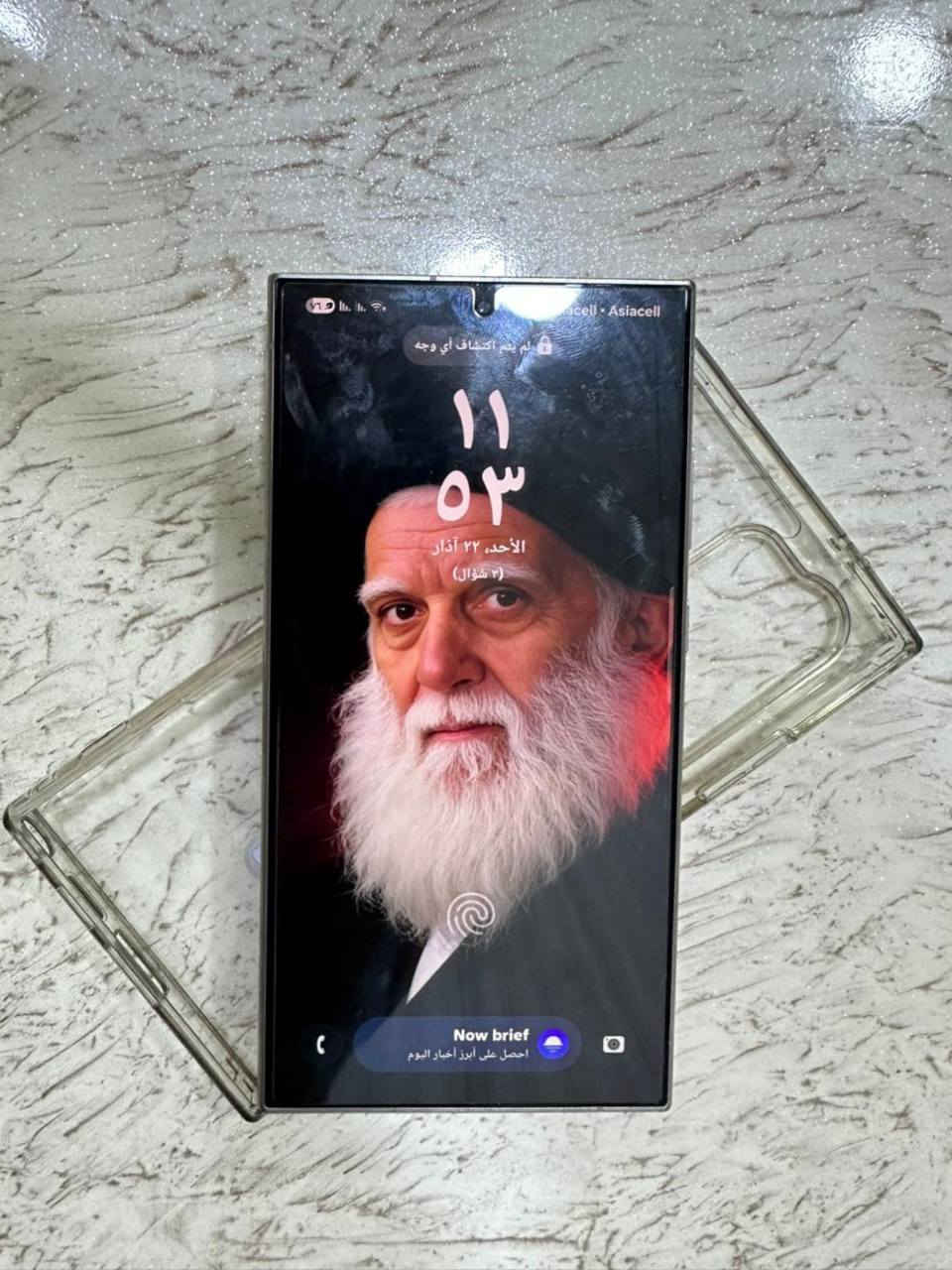 السلام عليكم 
S24 الترا 
ذاكرة 256 دبل شريحه شرق اوسط الجهاز على وضع الشركه بعده بالضمان 
شركة عين الفهد نضافه 100% السعر مليون و50 
للبيع او مراوس بايفون 16 ماكس 
العنوان : ميسان العمارة  
***********
