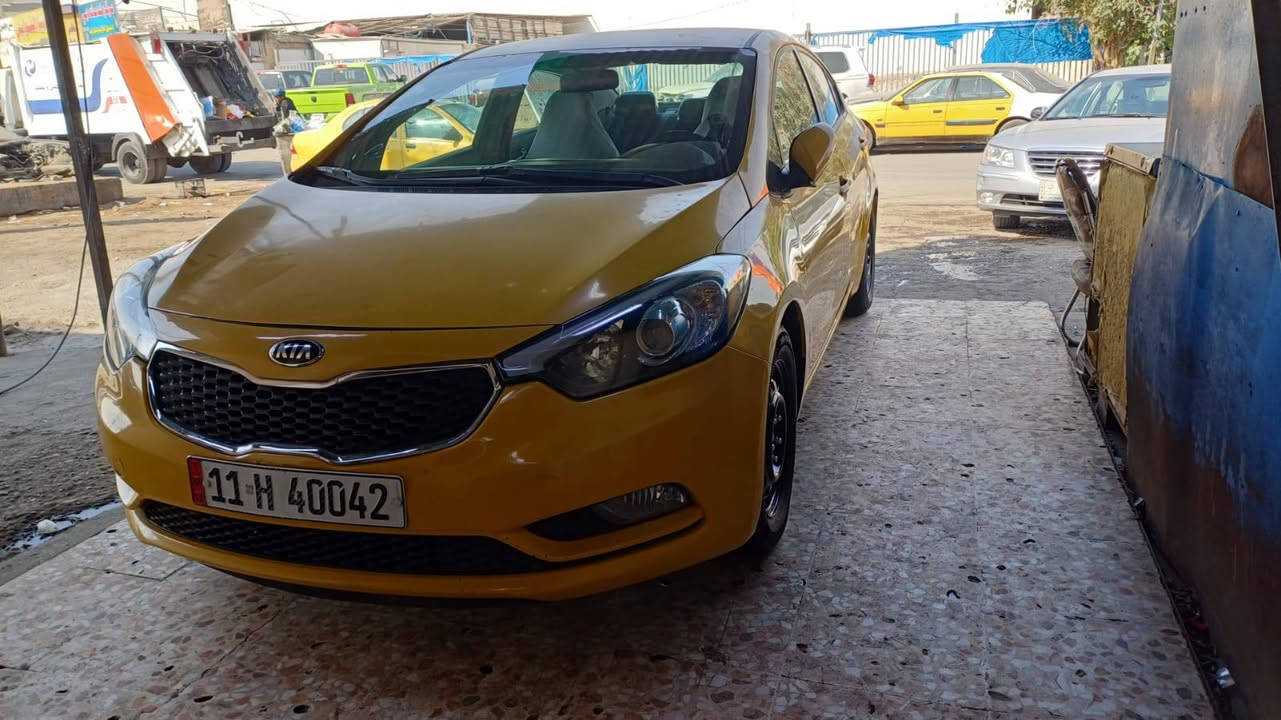 سلام عليكم ورحمة الله وبركاته
كيا فورتي موديل 2016 وارد امريكا محرك دوش 
سياره جاهزة وجديده اي نقص مابيه رقم بغداد الدولي 
بسمي هيئه مصفره تخم تاير جديد ويل جديد صدر امامي وخلفي شرط طكه مابيه منضومت زينون اصليه 
لونه لاصل ابيض بلاد سياره مدوشمه كاعيه وكشنات 
كبل وعدل لشارع مكاني بغداد الكراده الاستفسار هاذا رقمي ***********
بل نسبه لسعر يكون 117 وبيه مجال للطيبين
