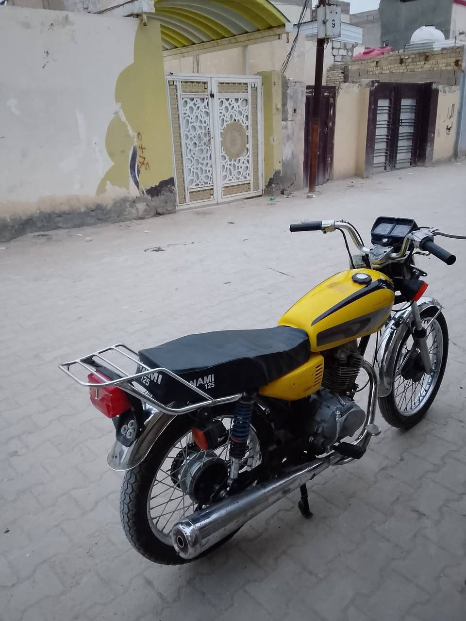 نامه اصلي اوراقه نغسلن يعني كلك تجي تاخذه من باب البيت موديل 23
سعره 400 مكاني الاسكان 
***********
