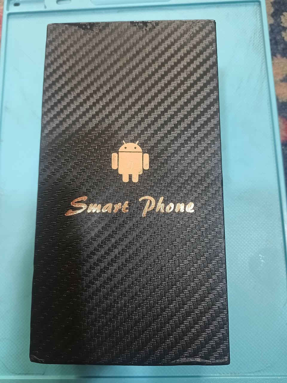 للبيع موبايل بعده جديد بالباكيت ما مشتغل ما اعرف شنو اسمه التفاصيل بالصوره سعره 50 الف للاتصال ***********
