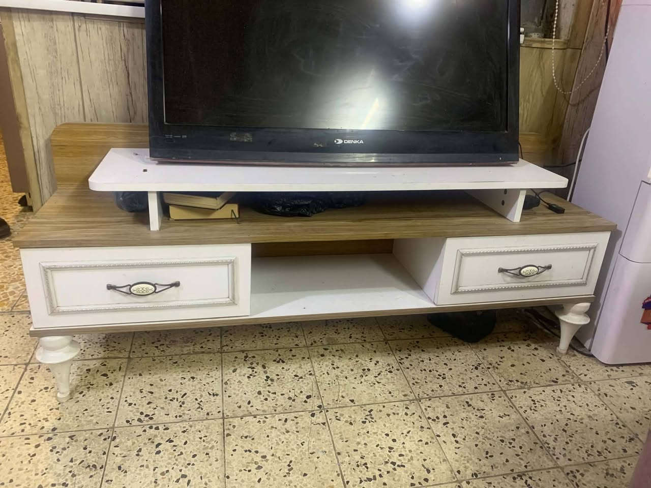 تخم ب١٧٥وميز بلازما ب٩٠ مكانه الحرية


**إذا كنت صاحب هذا الإعلان وتريد حذفه لأي سبب، رجاءا أرسل رسالة إلى الدعم الفني**