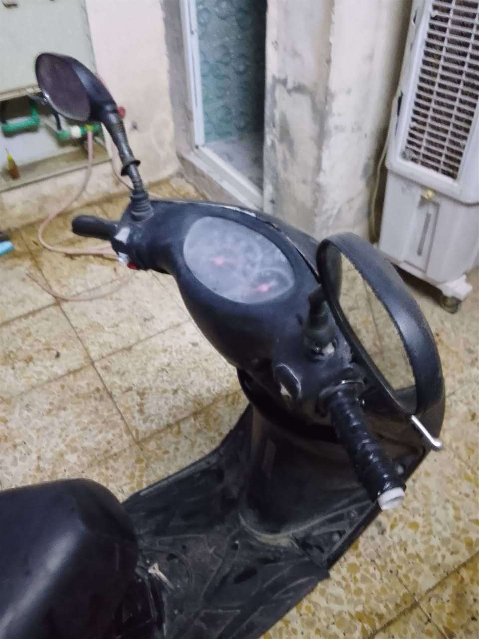 سلام عليكم من رخصة مدير الكروب الذهب درجة بريز شغاله سلف هندر كهرباياة شغاله بغداد العبيدي شهداء الثالثه قريب علاحي الرحمه ولشماعيه 300اوبيها حك الجيه***********,,,,,,,,,,,,, رقمي لثاني ***********
