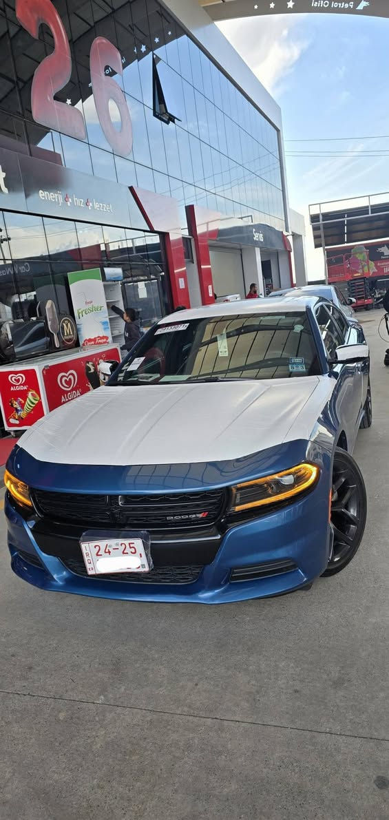 جارجر 2023 بلاك توب ( الإصدار الاخير ) Last Call
6 سلندر تو ويل 
لون بحري💙
بيها فقط كرت بالجاملغ الخلفي...

كاتي بدون رقم تترقم شمالي( اربيل دهوك سليمانية )
جداً نظيفة السيارة وبوضع الشركة 

السعر 225 وبيها مجال 
مكان السيارة دهوك 
***********
***********
اتصال أو واتساب
