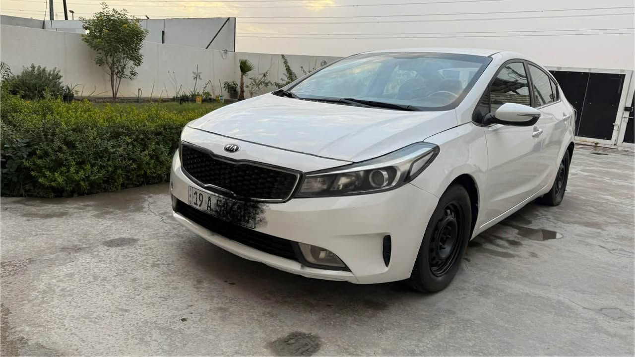 السلام عليكم .
كيا فورتي ٢٠١٧ للبيع او مراوس 
السياره عليها ادامه كامله تبريد مكينه كير حداديه تايرات كلها كامله وجاهزة .
السياره حادثها جاملغ خلفي وهنا بالعراق صار بيها شخوط 
صبغتها حزام بأيدي وعندي صورها اثناء الصبغ .
السيارة بأسمي رقم كربلاء جديد 
مواصفاتها :-
مكينتها ٢٠٠٠
تبريد امامي وخلفي 
كشنات جلد + تدفئة 
شاشه كار بلي اصليه 
لايت زنون 
كاميرا
اشاير بالمري مع الترحيب بالمرياية ويدة الباب
بصمه 
تحكم ستيرن فول 
السعر ١٠٥ وبيها مجال


**إذا كنت صاحب هذا الإعلان وتريد حذفه لأي سبب، رجاءا أرسل رسالة إلى الدعم الفني**