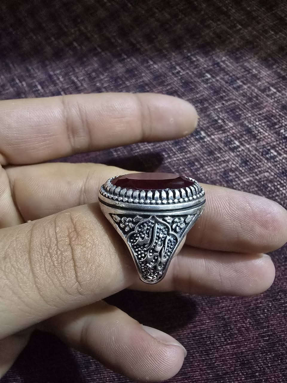 السلام عليكم 
محبس ياقوت للبيع محفور  يااباعبد الله 
مكاني بغداد 
السعر ٨٠


**إذا كنت صاحب هذا الإعلان وتريد حذفه لأي سبب، رجاءا أرسل رسالة إلى الدعم الفني**