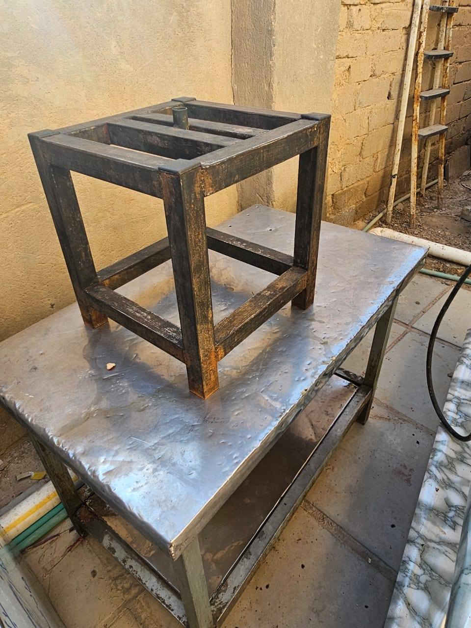 غراض مطعم كامله للبيع كلمن وسعره وشراي بي خير ويدلل اتصال او مراسله الصفحه ***********
