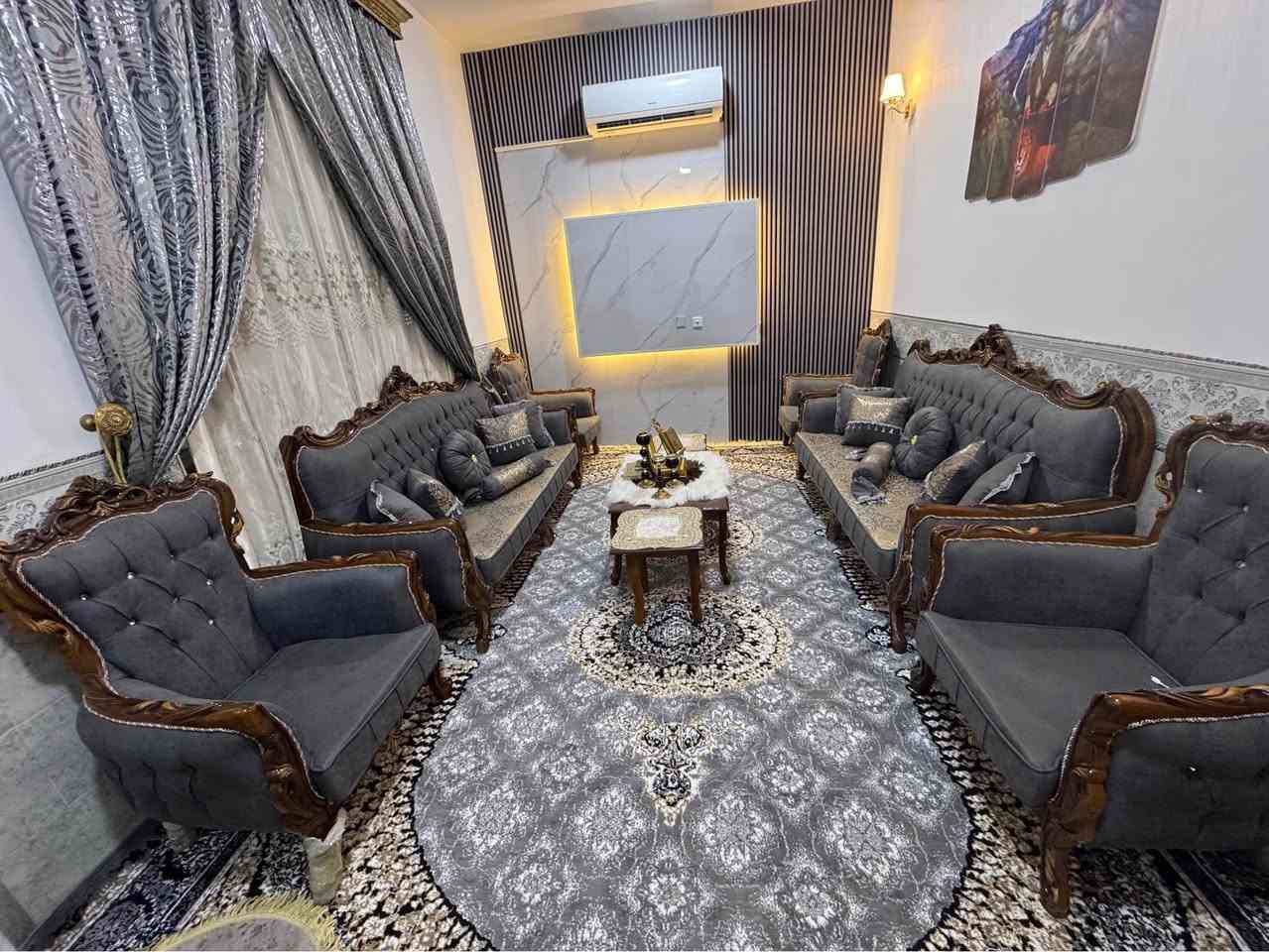 تخم تركي جديد غير مستخدم بغلافه 
خشب زان بلكامل داخل وخارج 
١٠ مقاعد 
مقاعد وجهين ساده ونقش 
كربلاء معملجي كربلاء, العراق


**إذا كنت صاحب هذا الإعلان وتريد حذفه لأي سبب، رجاءا أرسل رسالة إلى الدعم الفني**