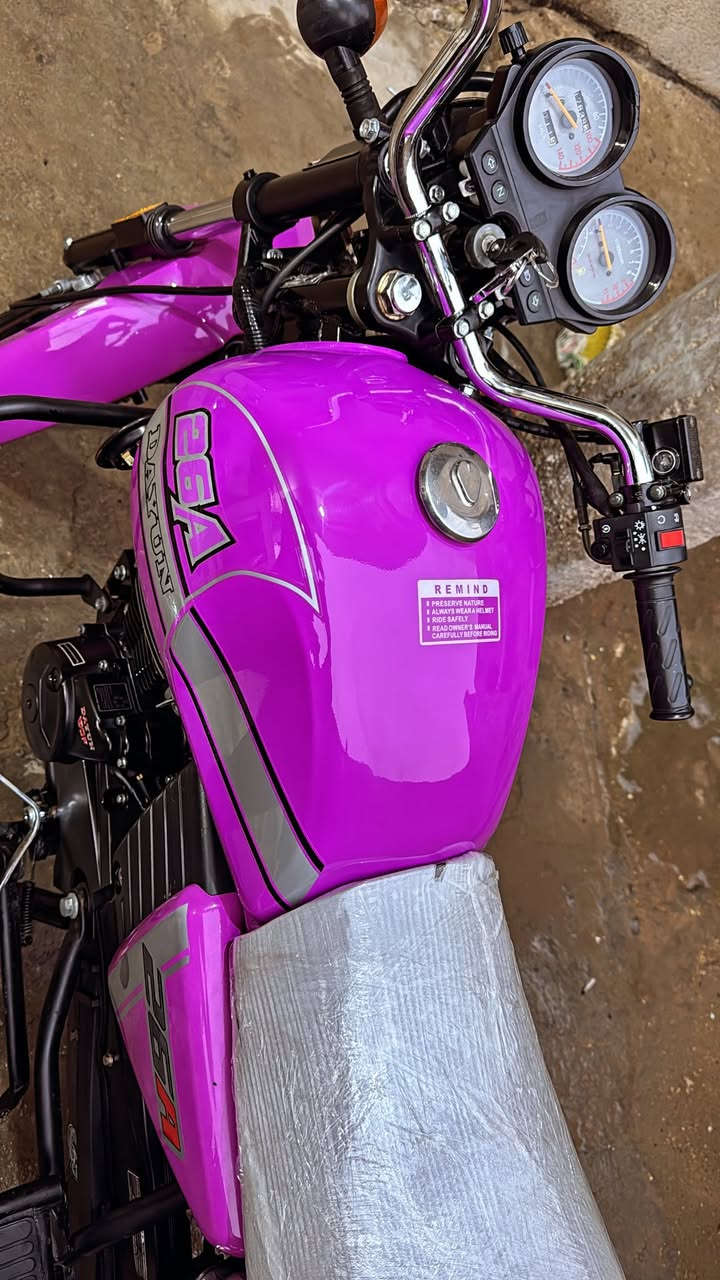 للبيع دايون 23
جديدة  نكره سلف 
كهربائيات كامله محرك مكفول 
سويج سجينة كفالة عامه
اوراق اصولي تترقم 
سعر1650 وبيها مجال قليل 
مكاني بابل مركز المدينه 
او الاتصال *********** 
مو شراي لتتصل
