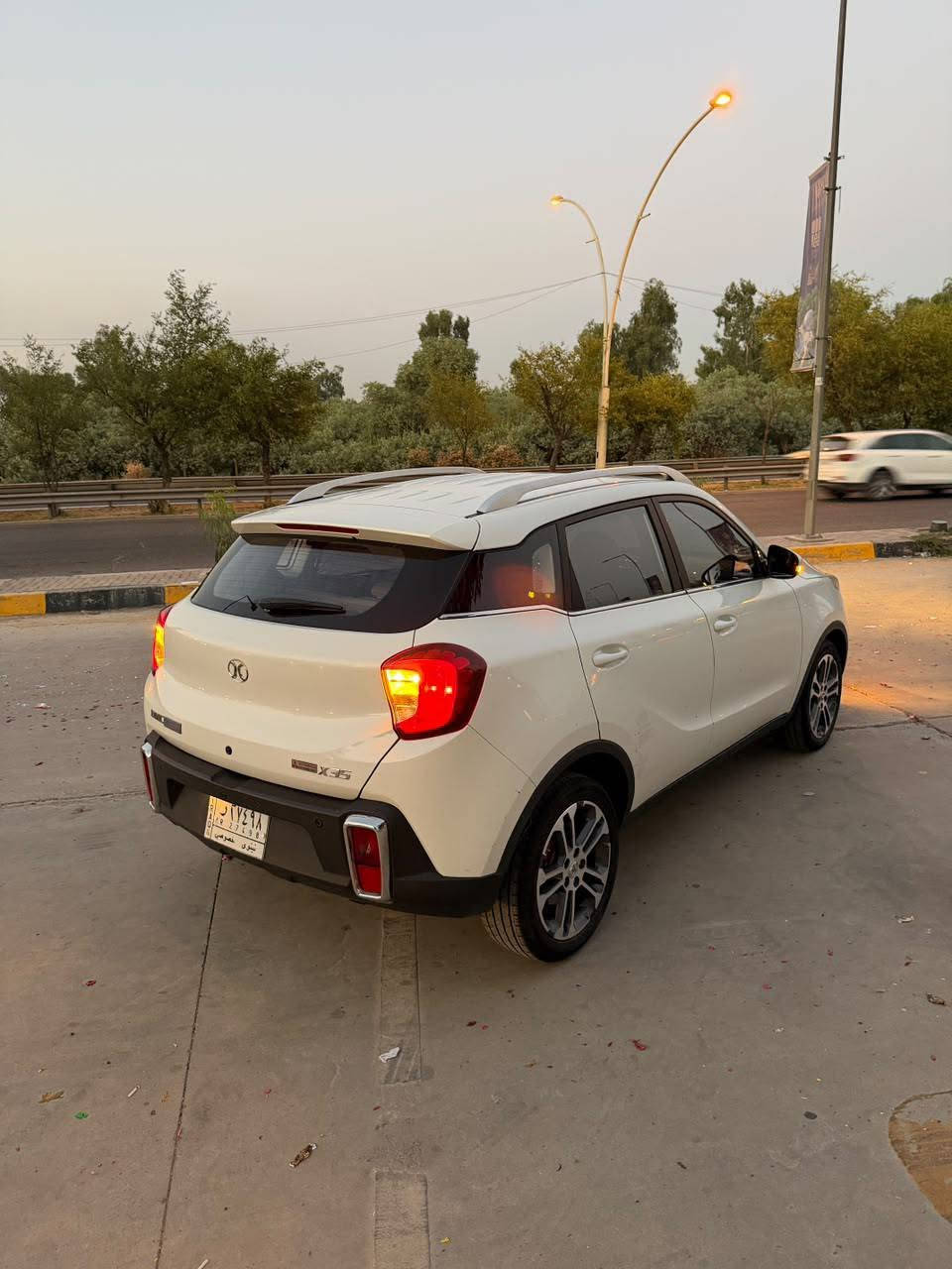 🔴X35 بايك | BAIC X35 | للبيع🔴
- موديل: 2019
- الحالة: كلين بدون صبغ، بحالة الشركة
- المواصفات: فول مواصفات ماعدا بصمة
- رقم: نينوى
- السعر: 103 قابل للتفاوض بالمعقول.
سيارة نظيفة جدا وجاهزة للاستخدام،
مناسبة لمن يبحث عن سيارة بحالة ممتازة ومواصفات متكاملة.
للتواصل والاستفسار:
 (( *********** ))
