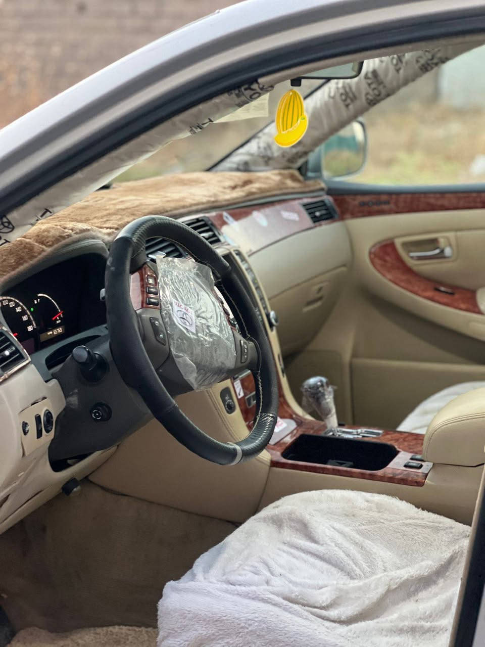 بەناوی خوای گەورە 
شاهینە موس موس 
فول فول
2005
گەورە بە گەورەی بێ دوکەڵ
کامل مەسروف
دەعمو لێدرو سەقف و کەڤەری بە شەرت 
بویاخ دوپارچە ئەوروپا
سلاید جڵد هیتەر سەلاجە ڕادار 
چوار کوشن کارەبە چوار کوشن هیتەر 
پەردە مەرکەزی 
ڕۆنی گێرو مەکینەی تازە 
برێکی بەسراوە 
هەلبجەی شەهید 
***********
*********** حلبجة, السليمانية
