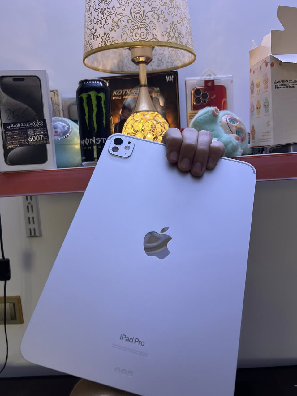 بـ900 الف آيباد 11 برو  M4 وسماعات ايربودز أصليات +كفر +شاشة حماية  +أشتراك نتفليكس
آيباد 11 برو معالج M4 ذاكرة 256 شخط مابي اخو الجديد كُلشي ممبدل بي شرط الفحص استعمال فقط دراسة ومسلسلات 

وسماعات ايربودز الجيل الثاني ماخذهن ب220 الف

وكفر آيباد وشاشة حماية واشتراك نتفلكس وكارتون ايباد فقط ب900 الف سعر نهائي

تواصل ***********
