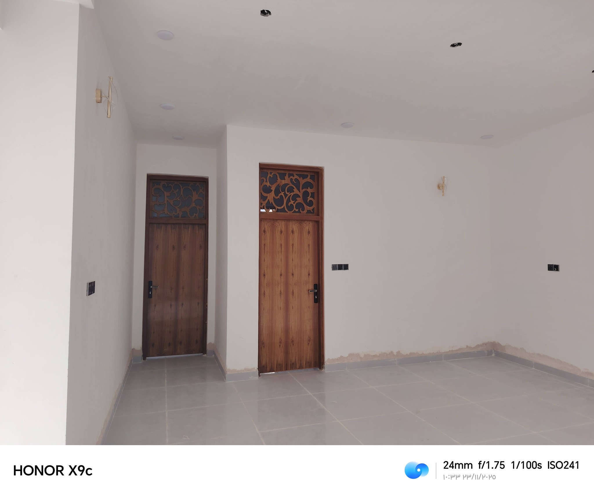 بيت للبيع المساحه ٣٧٥ حي الجامعة خلف المفوضية المجمع القريب حي الصناعي  الاتصال ***********
