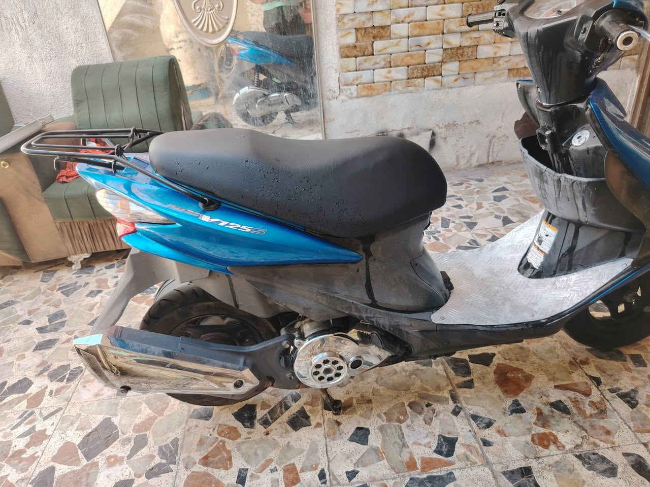 لبيع دراجة ادرس تخبل حديث الياباني ستان كهربائي نوزل نضافتة محركة كشرة 100٪سعرها ٧٥٠ الف العراقي هذا رقمي ***********
