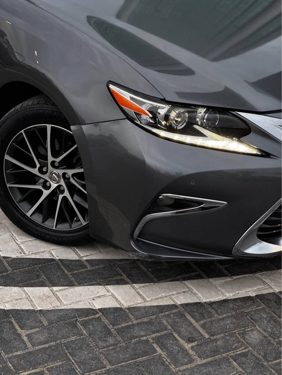 Lexus ES350 2017 بلاش 
لكزس اي اس سعر لا تسمعه ب كل حياتك 
گير محرك مكفول بدون قطرة دواخل 
موديل 2017 فوول فوول مواصفات 1على 1
داخلية مشمي 
وارد امريكي
بيه ثلاث قطع صبغ جاملغين و بونيت 
رقم شاصي EJTHBK1GG4H2247824
ايرباك سيستم دشبول و ستيرن 
مكان سيارة اربيل 
سعر 178 ورقة مجال بس حق الجية بدون مراوس 
بس بيع رجاء بدون مراوس 
واتساب ***********
ملاحظة من يجي يگول امسح المنشور ما امسحة 
حتى يصير قصمة أربيل, العراق
