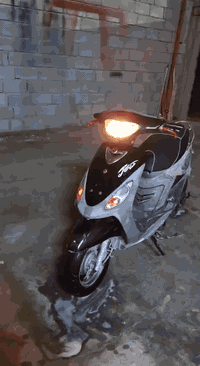 السلام عليكم دراجه ماكس للبيع السعر 525 عنوان الزبير المكصب هاتف ***********
