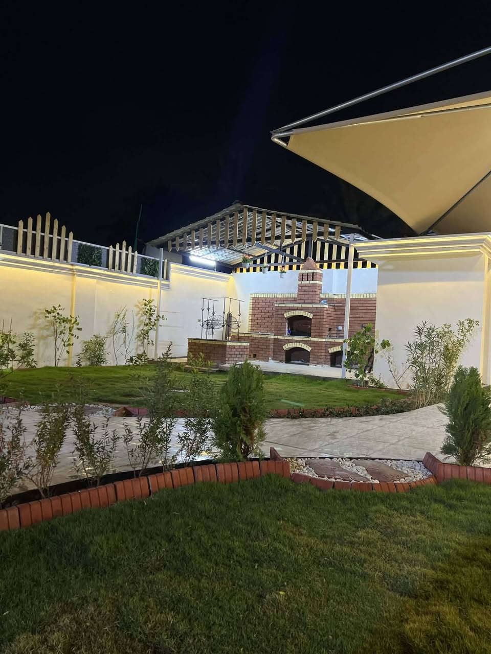 بسم الله ماشاء الله 
#مزرعه_للبيع المساحه 500متر واجهيه 12ونص متر
 تحتوي المزرعه  على[حديقه  -  مسبح كبير --بيت كبير] ✨️
يحتوي 🏠البيت ع [صاله كبيره - مطبخ -غرف نوم  2-مجمع صحيات خارجي ] البيت شغل درجة اولى مع الخدمات 
⬅️نوع العقار  طابو زراعي سند 25 اقرار محكمه 
⬅️العنوان #بغداد_الدوره_البوعيثه 
     شارع الزهور 
🔶️لسعر جدآ مناسب 
🔷️للاستفسار اكثر خاص او الاتصال ع  الرقم التالي
☎️***********
☎️***********
