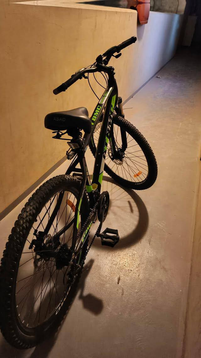 سلام عليكم عندي بايسكل لل بيع شيمانو اوربي مامستخدم حجم 27.5 سعر 250 الف لل تفاصيل ال اضافيه في ال خاص


**إذا كنت صاحب هذا الإعلان وتريد حذفه لأي سبب، رجاءا أرسل رسالة إلى الدعم الفني**