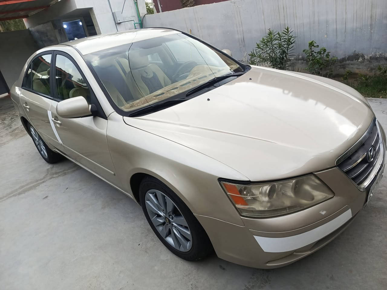 السلام عليكم للبيع سوناتا م 9 أمريكي رقم ديالى سنويه 28 تحويل مباشر 
سياره ضرر أمريكي باب خلف السايق مبدل والباقي ليبل وأحد صبغ حزام جماليه 
سياره مكينه ،2400 لأ صرف ولا بخار كير تبريد صدوره تخم تاير 17 ويل 17 ، 5 ويل كب شاشه كامره تحكمات 
داخل عسلي مدوشمه بالكامل حلوه مال جناي 
مكان بعقوبة السعر 96 وبيهه مجال ***********
