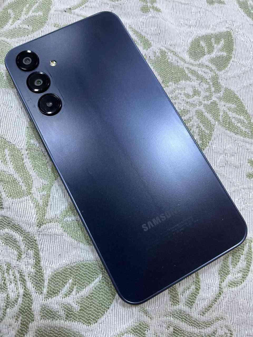 السلام عليكم
A16 
ذاكره 128
عشوائيه 6
جهاز نظيف جدا مستخدم قليل 
سعر 180وبي مجال بسيط
مكاني بغداد 
***********
