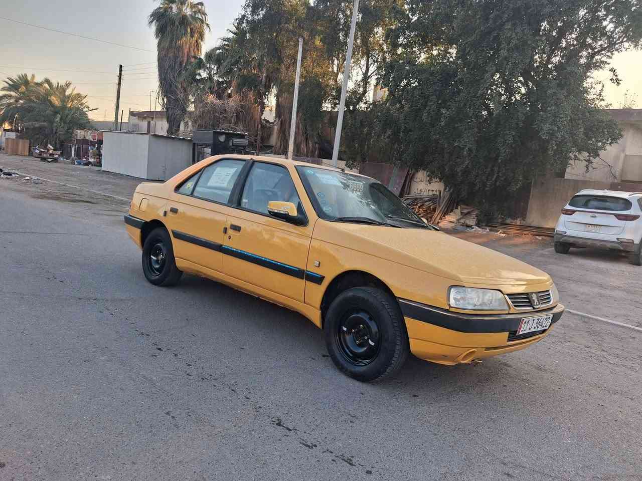 سلام عليكم بيجو لميس موديل 2015 سياره جديده جاهزه من كلشي بدون لا ظربه ولا تبديل فقط صبغ جاملغ لمامي   باقي السياره. جديده مكينه كير تبريد   صدر امامي خلفي مكفول   بغداد   رقم نكليزي  مصفره هيه وغرامات.  مكاني بغداد.    لشعب.  السعر.   43.  وبيه مجال.  ***********
