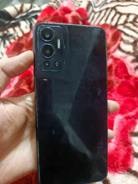 انفنكس هوت 12 بلي ذاكره 128 بطاريه 5000 
جهاز قوي ونضيف كلشي شغال مابي اي نقص 
ب 75 الف ابي غرق قرب سيطرة ام الهوى ***********
