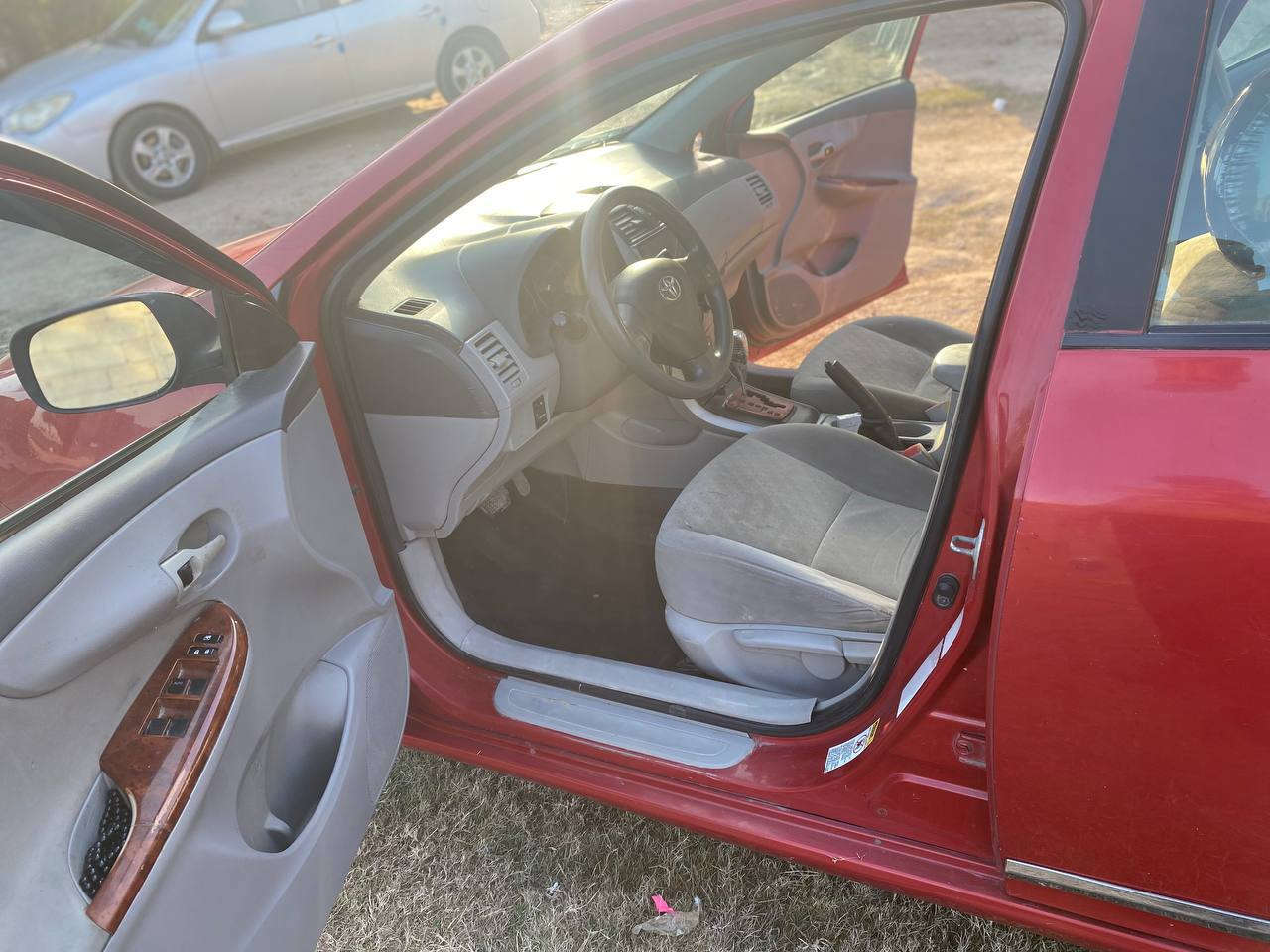 السلام عليكم
كورلا 2009 للبيع وارد امريكي كير محرك مكفول سياره بيه رش صفحة السايق اثر جراد مكفوله من الضربه والمعجون والبارد 
رقم بغداد تحويل مباشر باتري جديد تخم تاير صدر نص عمر 
***********
***********
السعر 98 وبيه مجال 
مكان أبو غريب قرب محطة وقود جوهرة العدنان
