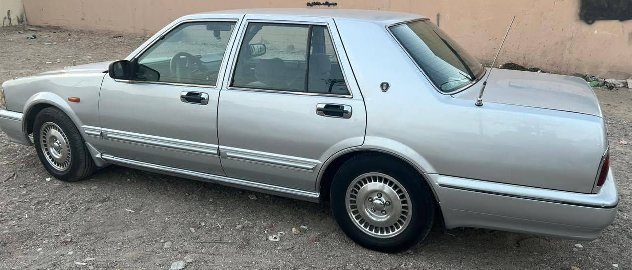 نیسان سدرکی 2001 سلڤەر 
زۆر جوان ماوەتەوە بۆغی نییە 
لێدراوی نییە ناوی لەحاسیبەیا نییە 
ڕەقەمی سلێمانییە 
سەنەوی تازەیە گێری عادییە 
چوار تایەی تازەی لەسەرە 
یەک دینار مەسرفی نییە

سـعـر : لە کۆمێنت داوابکە ڕاستەوخۆ بۆت دێت 📥 

گێر و مەکیەنەی بەشەرت 
هیچ کێشەیەکی تێدا نییە 

ژمارەی خاوەنەکەی 
***********
