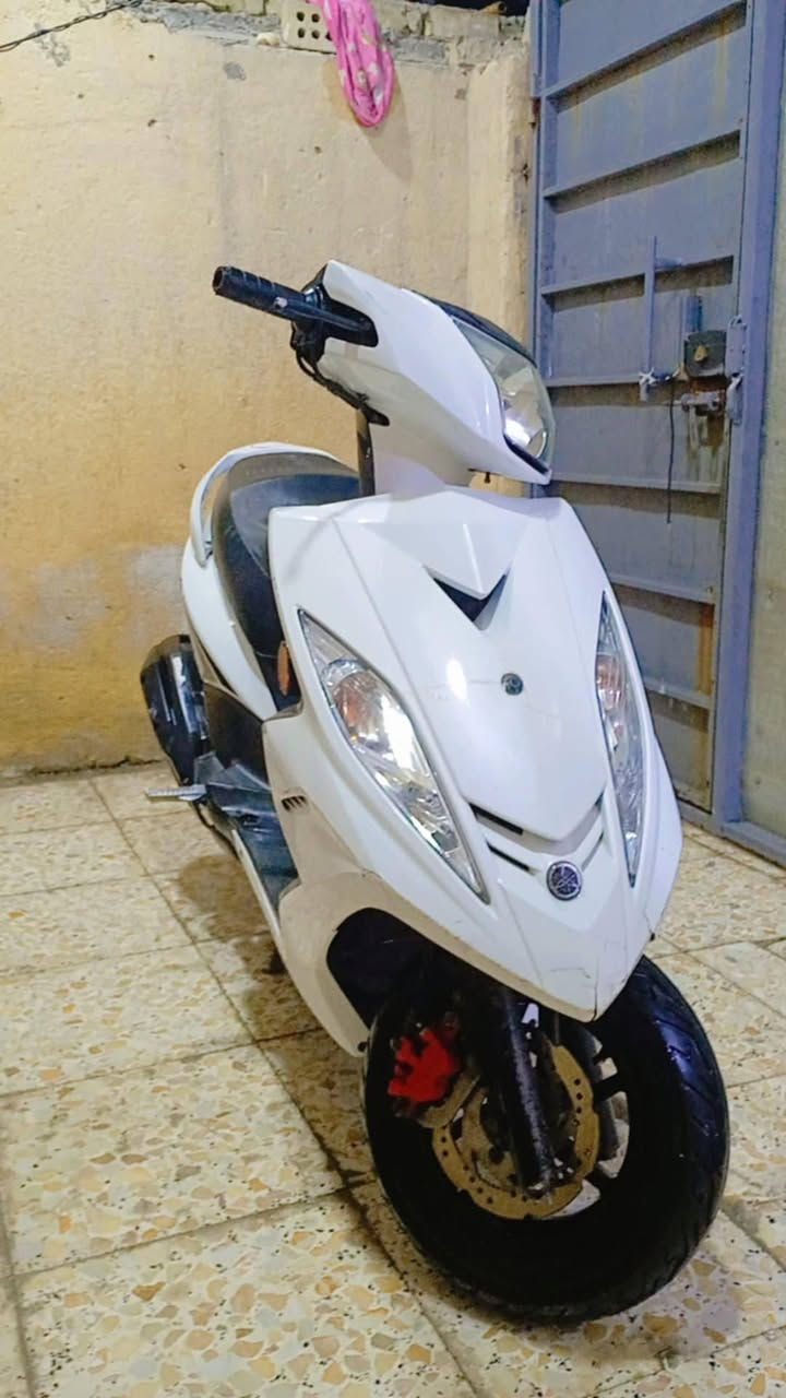 سلام عليكم جي تي ار موديل 11
دراجة نضيفه دشبول شغال كهربائات كامله شغاله بلاديه مكفولة مكينه وكفر 

ملاحضه بسيطه الكفر الامامي بي كسر الباقي دراجه مكفولة عامه السعر 900 بيها مجال بسيط مكاني شعب الاستفسار ***********
