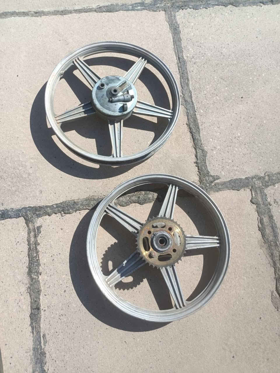 سلام علیکم ویلات کروم للبیع سعر ثنیناته 45وبی مجال للشرای اذا شرای تعال خاص او خابر عل رقم تدلل***********عنوان کرکوک قادسیە2
