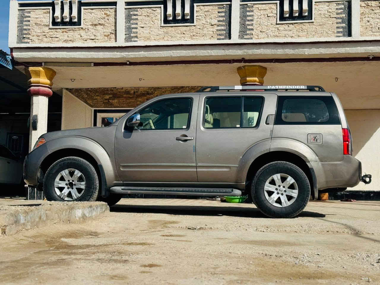 السلام عليكم
باثفندر 2008 مواصفات خليجي.محرك 4000 6سلندر
7راكب- بانزين عادي وصرفها زين رقم بغداد
سنوية بأسمي مكاني بابل
اتوماتيك-گير و محرك تمام
لايتات زنون وبلوجكترات تمام شغالة
طخم تاير بحالة جيدة صدر جيد
السيارة نصبتها حلوة وخير من الله
الستفسار***********واتساب
الستفسار***********واتساب
