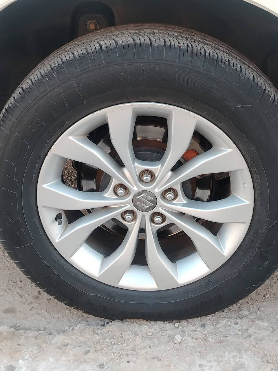 السلام عليكم
سيارة سازوكي كراند فيتارا 2014 وارد خليجي فول عدا الفتحه رقم اربيل صاحبها موجود شرط التحويل السيارة جاهزة من كلشي كير مكينة خير من الله تحكمات ستين تحكم بالمري الجانبية السيارة بصمة فور ويل مكينة أربعة سلندر 2400 سيارة مصبوغة حزام أثر خدوش بدون ضربة او دواخل جمالية فقط اقتصادية بالبانزين السعر 88 وبيها مجال العنوان بغداد حي العامل 📍اتصل ***********
