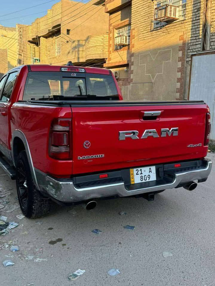 ✅دوج رام لارامي للبيع خليجي 2019 رقم سليمانية✅
سيارة جديدة وجاهزة وعليها أدامة كاملة كفالة من الضربة والصبغ وماشية 100mi محرك 8 سلندر 5700
المواصفات
✅باب طويل 1500
✅رادار جانبي نقطة عمياء
✅سلايد بنوراما
✅كشن تدفئة تبريد
✅حساس امامي خلفي
✅هاند بريك كهربائي
✅دفع رباعي 4*4
✅مري شفط 
✅صندوق كهربائي
وبعد بيها مواصفات هواي السيارة بسمي مداور شوكت ما يعجبك مكاني الناصرية [ *********** ]
