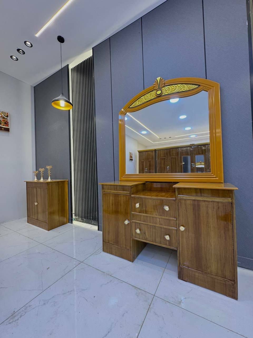 بسم الله
الموديل الصاج الجديد 🆕 

السعر ملیون دينار فقط 

غرفه نجاره شغل عراقي 🛌

الكنتور ارتفاع 250 طول 320 

مع الزاويه مجموع الطول 4 امتار 

السمك الخارجي للغرفه 4 ملم صاج

والسمك الداخلي 3 ملم صاج طبيعي 

سعر الشازلون الخزان 75 الف 

سعر الشازلون المقعد 50 الف 
الطابوریە25الف
متوفر توصيل وشد لكافة محافضات العراق 🇮🇶
للحجز مراسلتي


**إذا كنت صاحب هذا الإعلان وتريد حذفه لأي سبب، رجاءا أرسل رسالة إلى الدعم الفني**