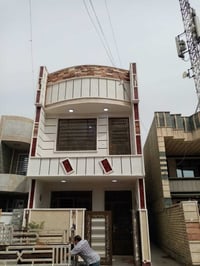 الكورنيش • ٩٠م • مدخلين