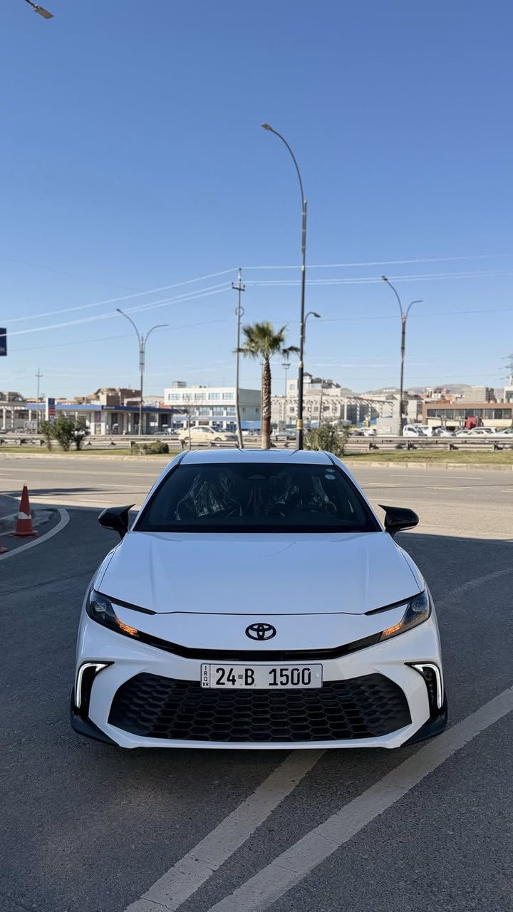 Camry SE 2025
كامري موديل 2025 فئة SE هايبرد بدون صبغ بدون دواخل بدون ايرباك بيها مكانين تعديل بارد فقط 

ماشية : 5000 ميل فقط 

مواصفات : 
*بصمة 
*كشنات جلد 
*شفتات ستيرن
*كشن كهرب 
*شحن لاسلكي 
*تبريد قطعتين 
*رادار امامي 
*رادار بالمري 
*هندبريك دكمة 
*اوتو هولد 
*نظام EVmood 
*ثلاث وضعيات قيادة 
وباقي مواصفات كامري المعروفة 

السيارة مرقمة دهوك كامل سنوية وهزة جديد 

مكان السيارة دهوك معارض الجديدة 

السعر : 275 $ ومجال بسيط 

للاستفسار الاتصال على الرقم 

***********
