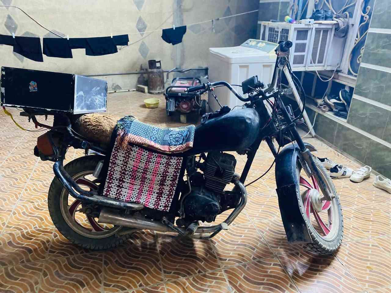 السلام عليكم ….جونده للبيع كلك كلك دراجه مكينته خير من الله خرسه كهربائيات كله شغاله سلف نگره   
بيه زوج تاير +زوج اوياله جدد 
دبلات الخلفيه زوج جدد 
ضفيره جديده 
باتري جديد 
سعره 250وبيه مجال بسيط للشراي 
مكاني بابل المسيب السده الهنديه 
***********بي واتس آب
