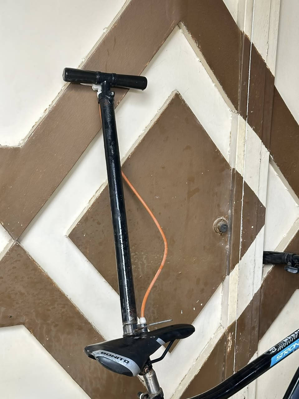 السلام عليكم بايسكل مستعمل مع بم هواء هدية البايسكل من وكالة اصلي بدالة اصلية السعر 80 الف وبي مجال العنوان البصرة-القبلة-حي المهندسين
رقم التلفون ***********
